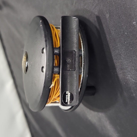 Pflueger Summit 1294 Fly Fishing Reel - Picture 11 of 11